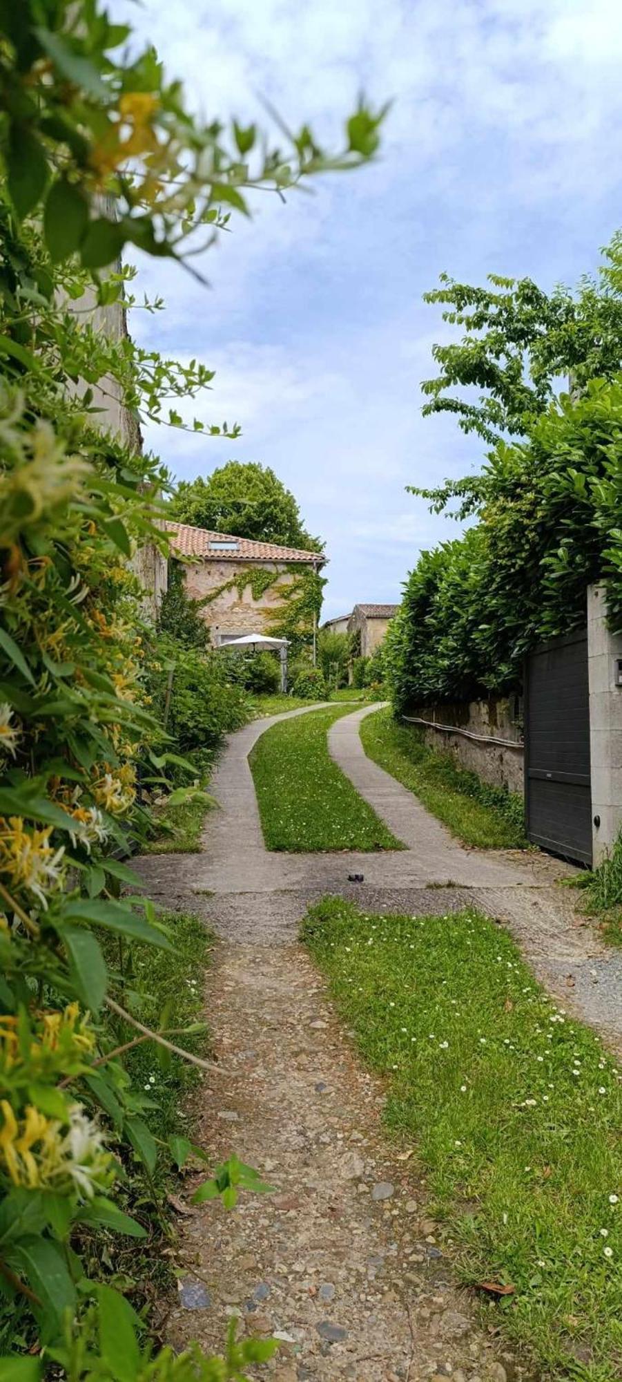 Maison Irondas Saint-Pierre-d'Aurillac Екстер'єр фото